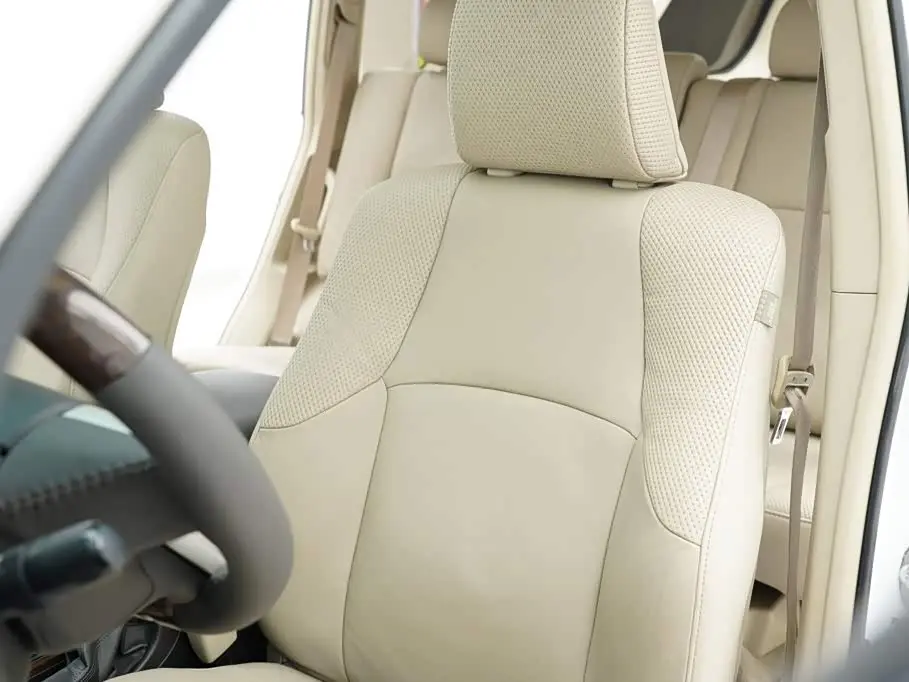 Toyota Prado 2011 — Photo 6/20