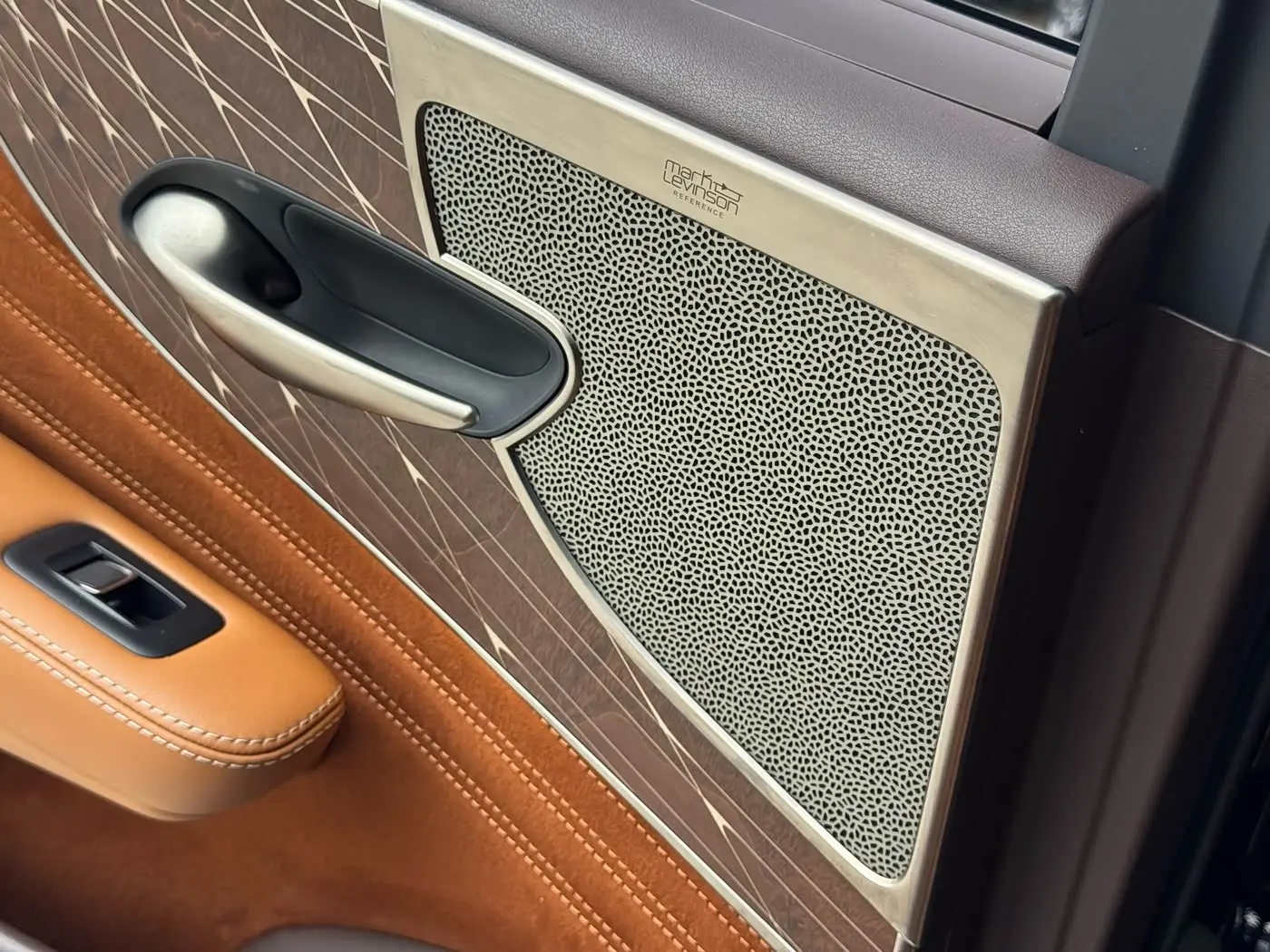 Lexus LS 2019 — Фото 14/16