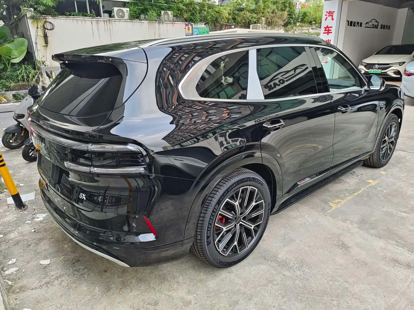 ZEEKR 8X 2026 — Photo 7/9