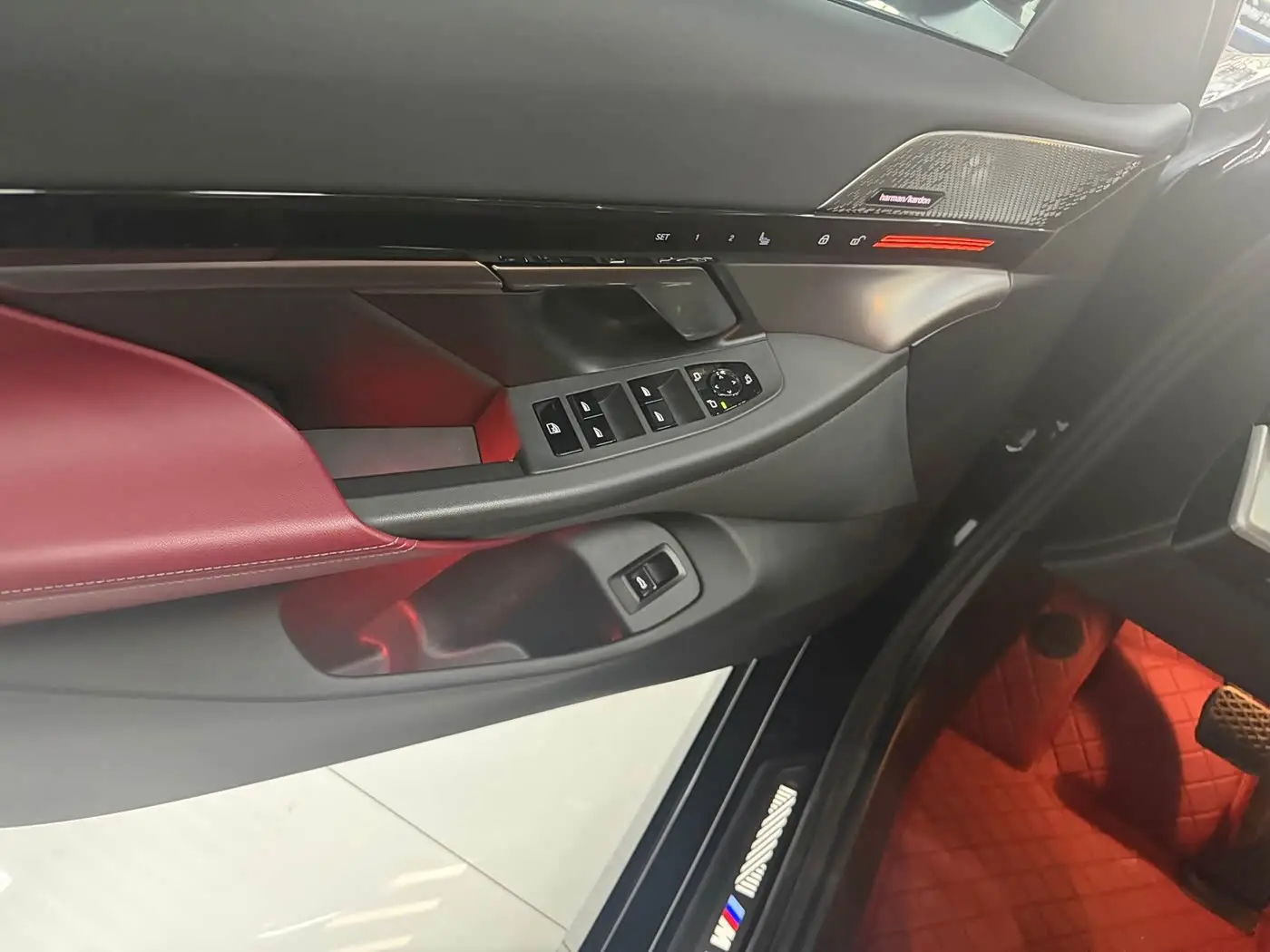 BMW 5 Series 2024 — Photo 5/7