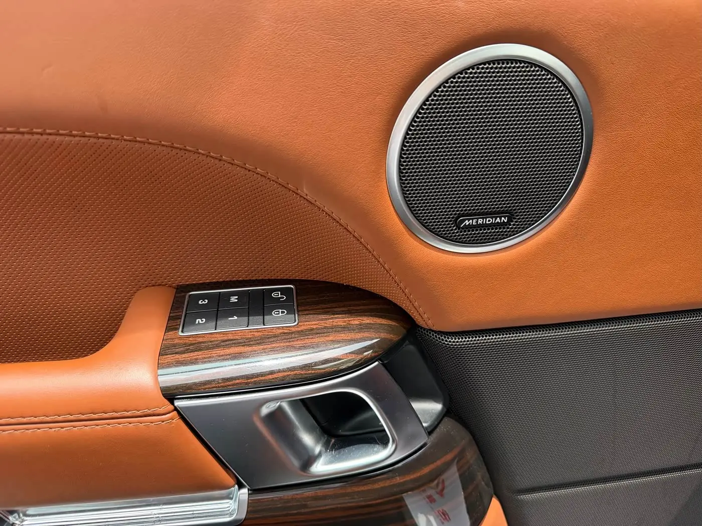 Land Rover Range Rover 2017 — Фото 13/17
