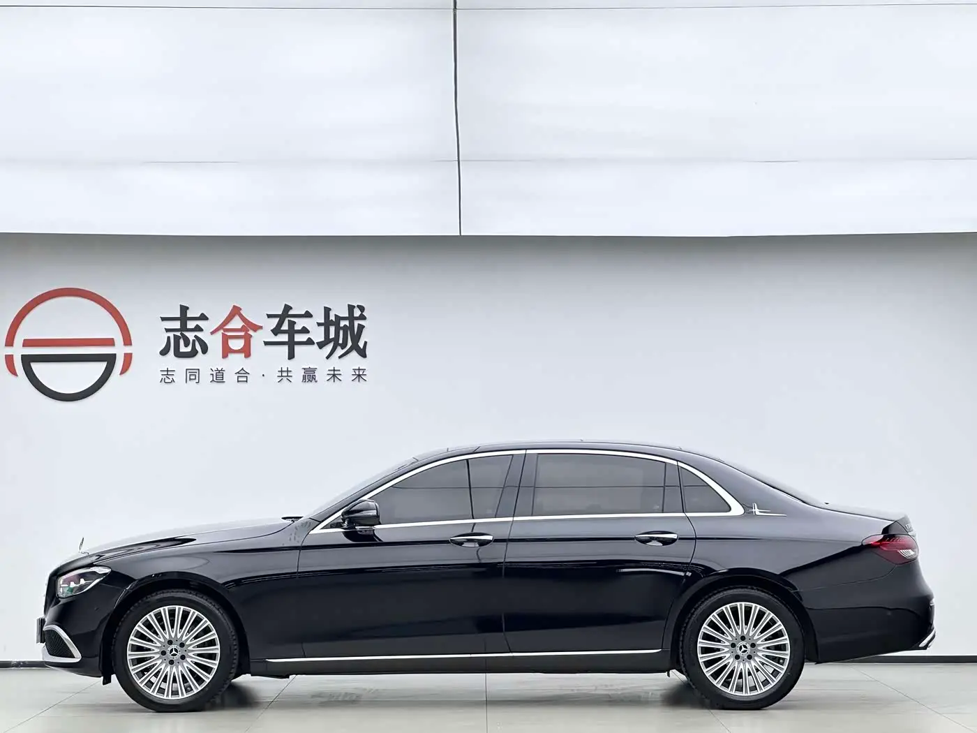 Mercedes-Benz E-Class 2022 — Фото 6/17