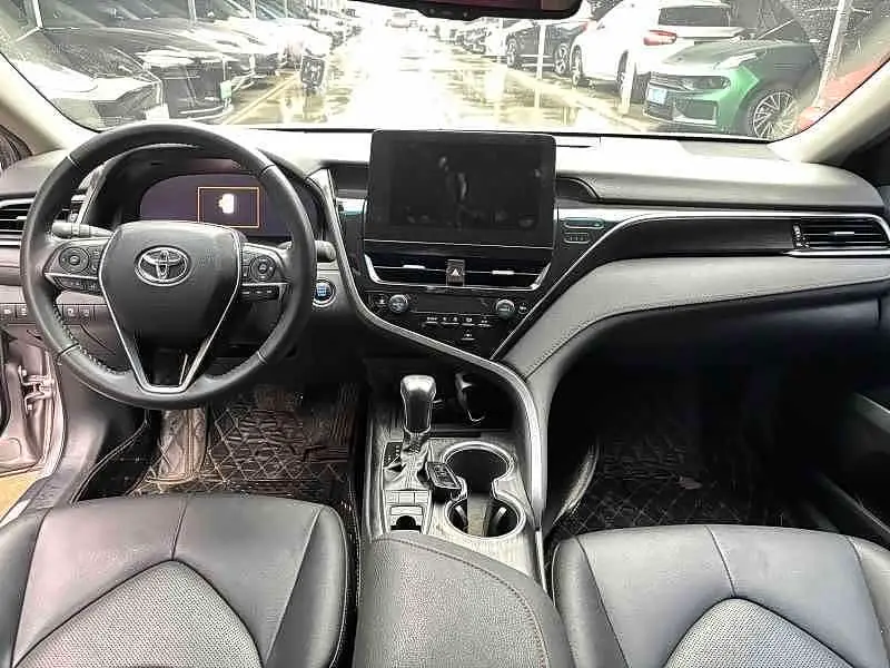 Toyota Camry 2022 — Şəkil 5/9