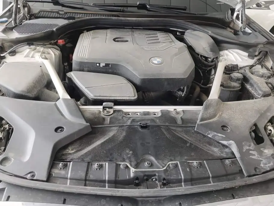 BMW 5 Series 2023 — Photo 10/16