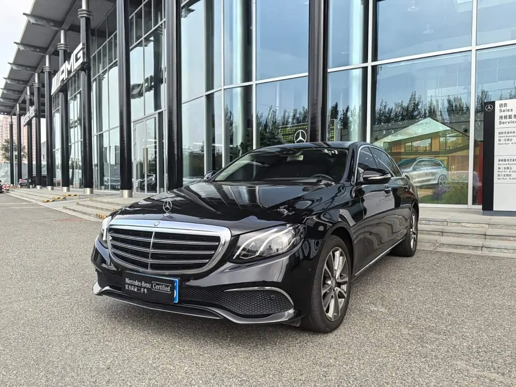 Mercedes-Benz E-Class 2017 — Фото 1/14