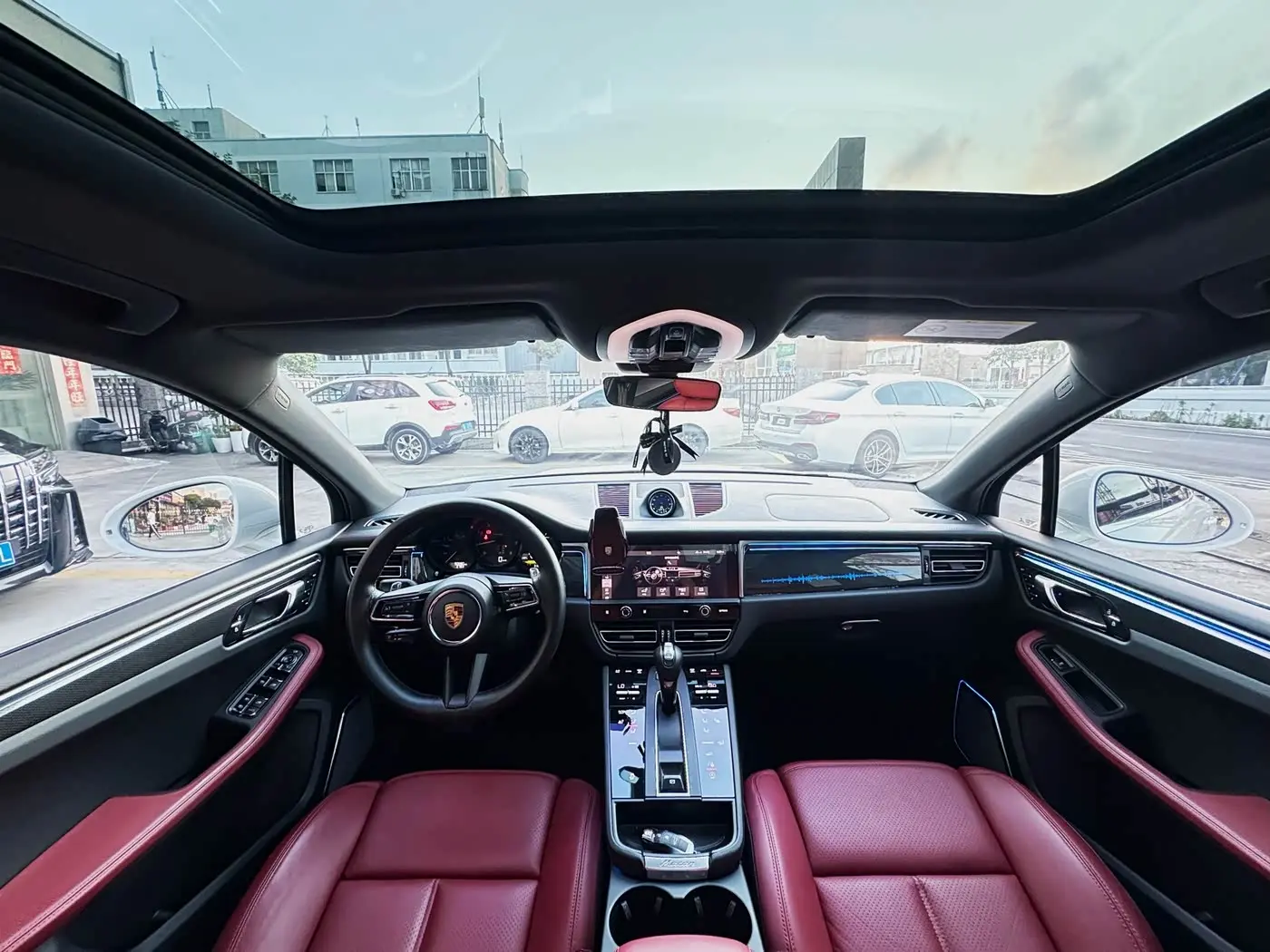 Porsche Macan 2023 — Photo 14/14