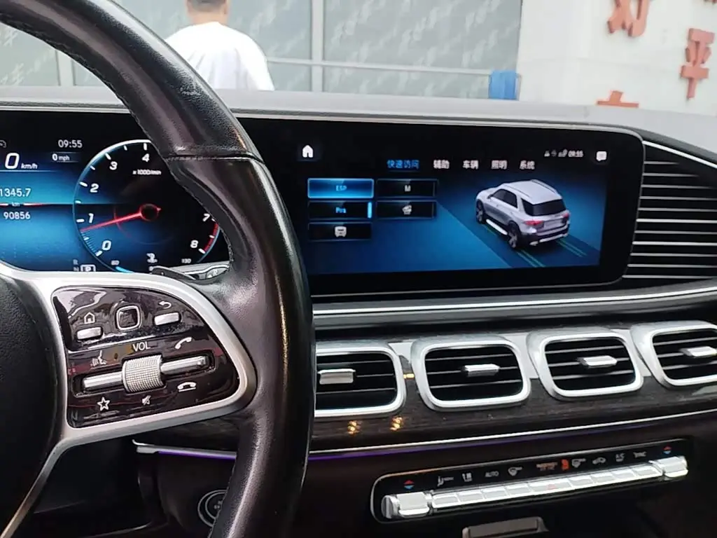 Mercedes-Benz GLE 2022 — Фото 13/20