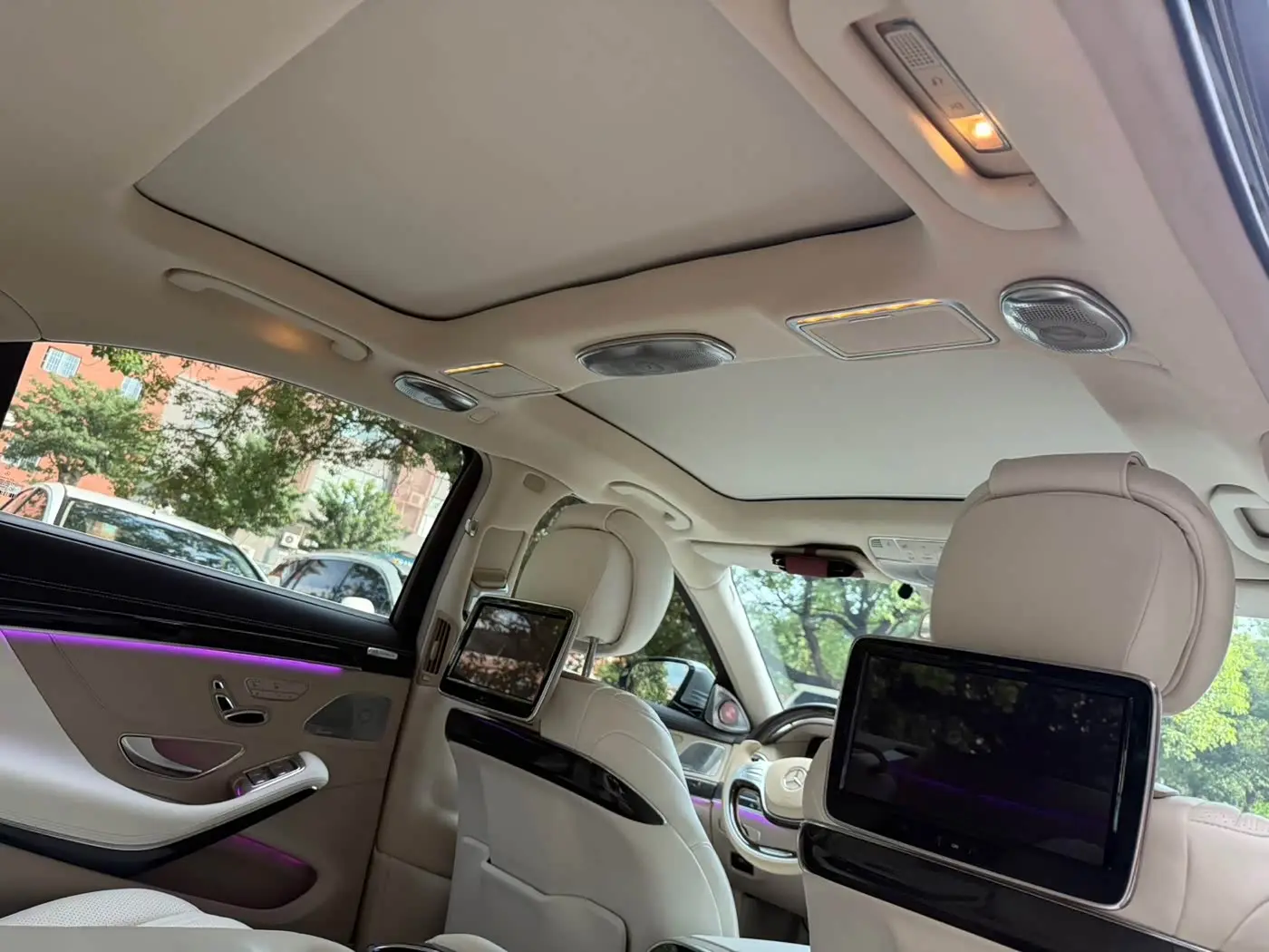 Mercedes-Benz S-Class 2015 — Photo 17/20