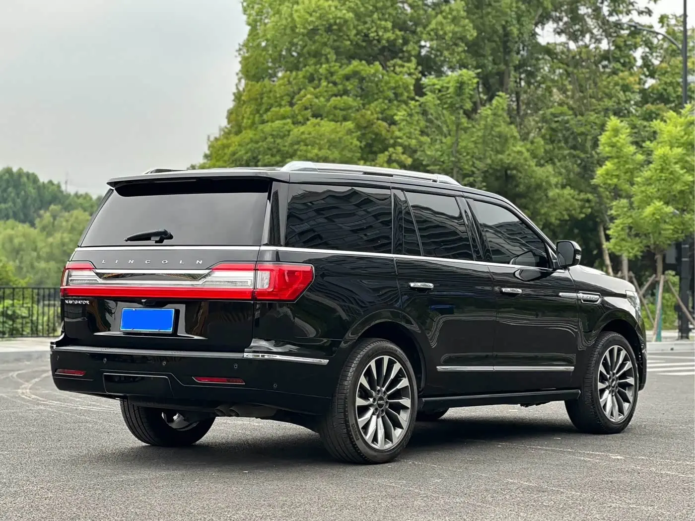Lincoln Navigator 2020 — Фото 7/18