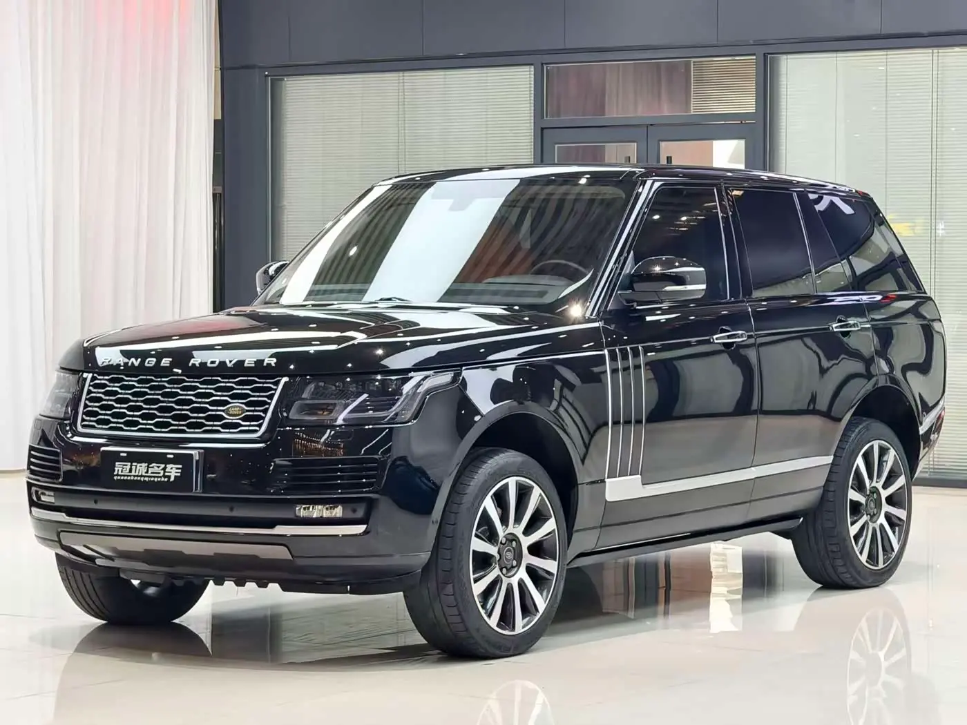 Land Rover Range Rover 2015 — Фото 1/13