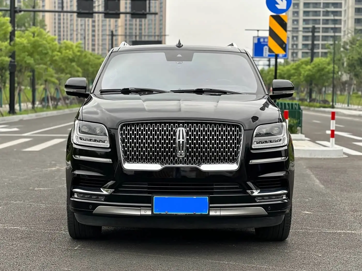 Lincoln Navigator 2020 — Фото 2/18
