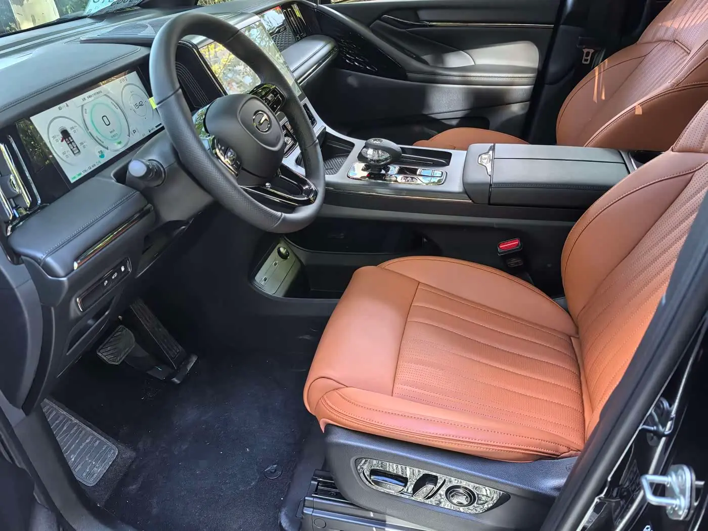 GAC Trumpchi Trumpchi E9 2024 — Фото 2/6