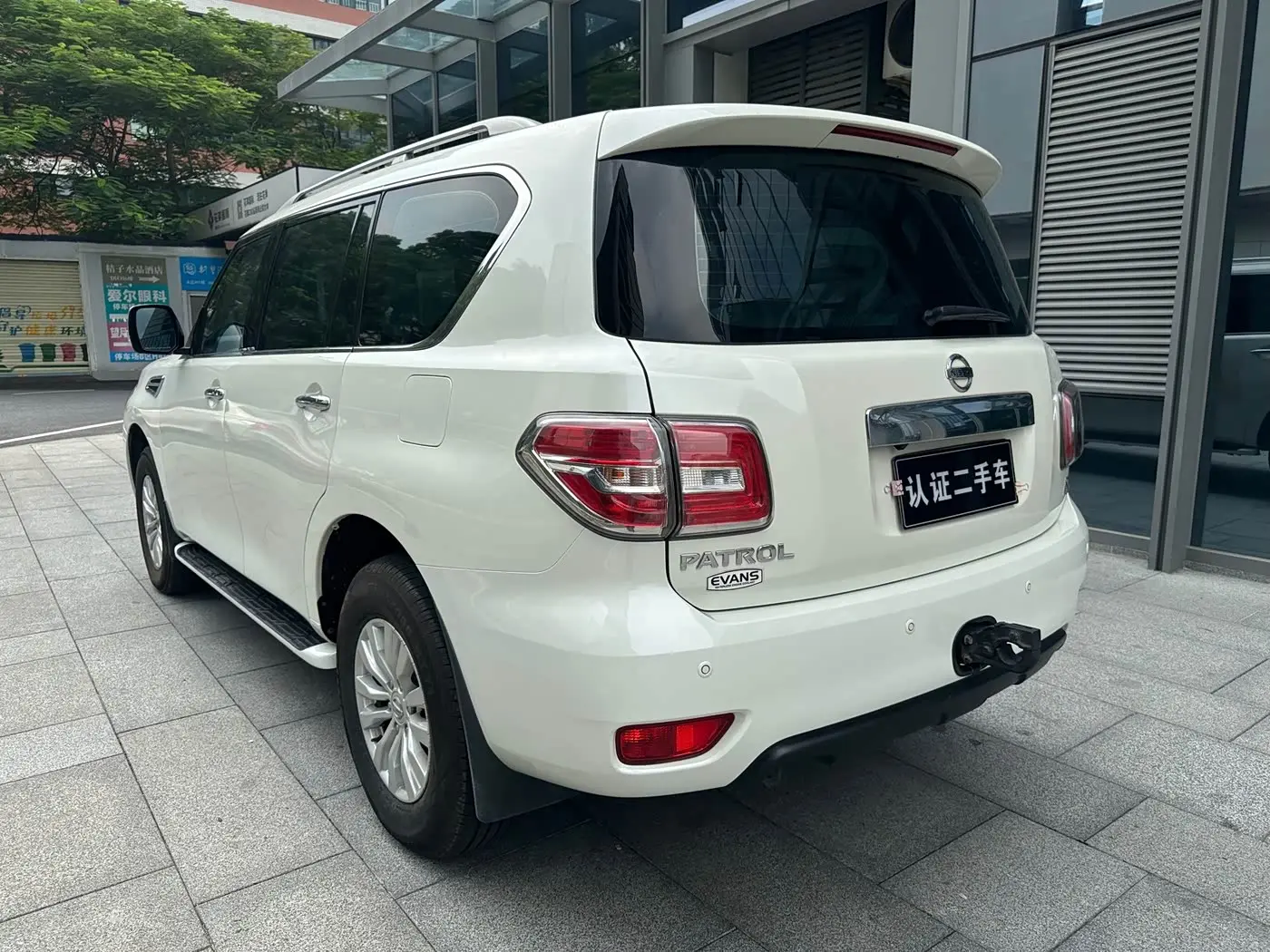 Nissan Patrol 2018 — Фото 4/20