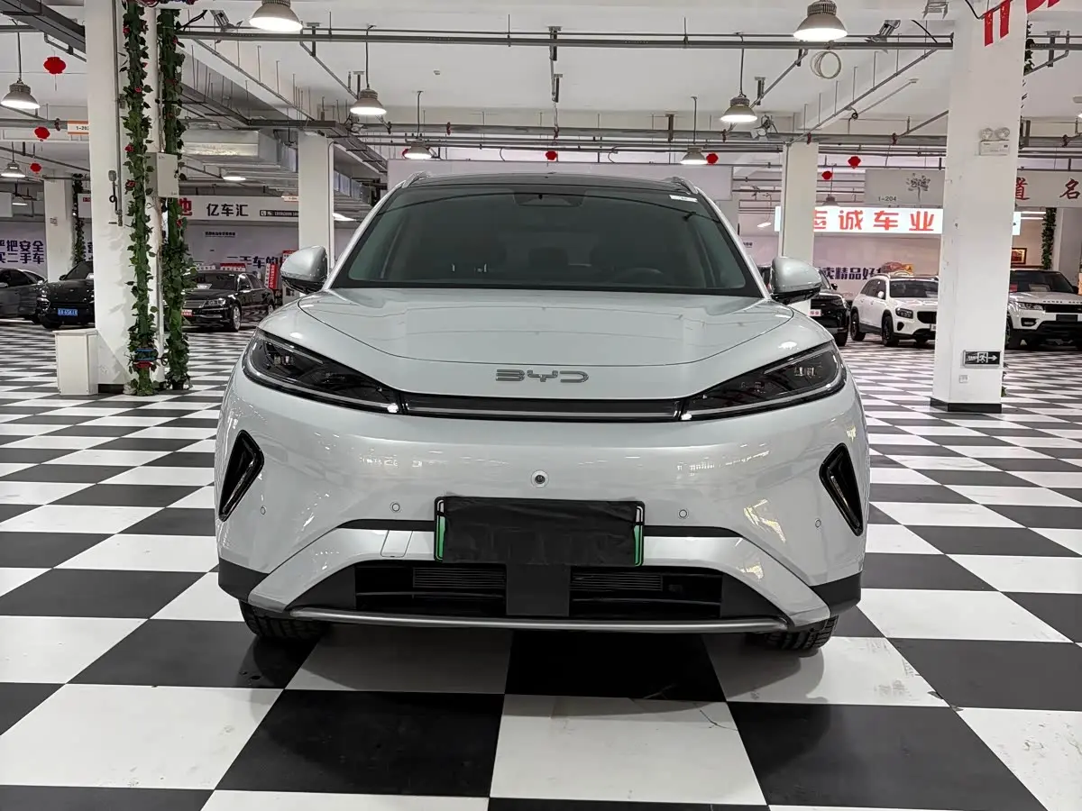 BYD Seal 05 DM-i 2026 — Photo 2/10
