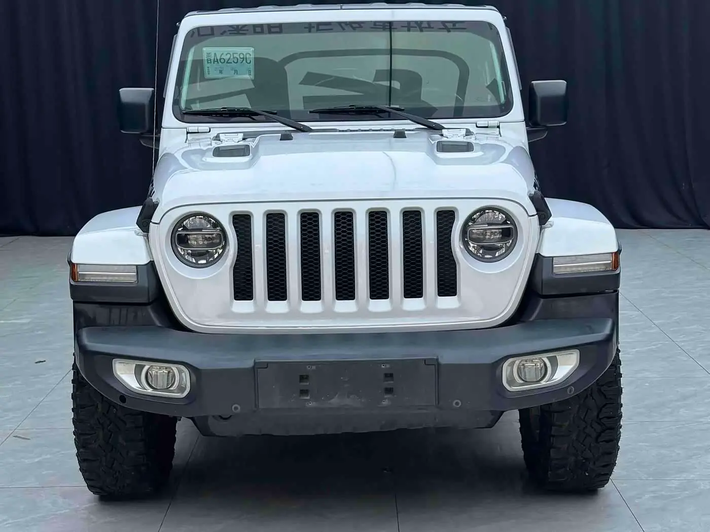 Jeep Wrangler 2020 — Фото 7/9