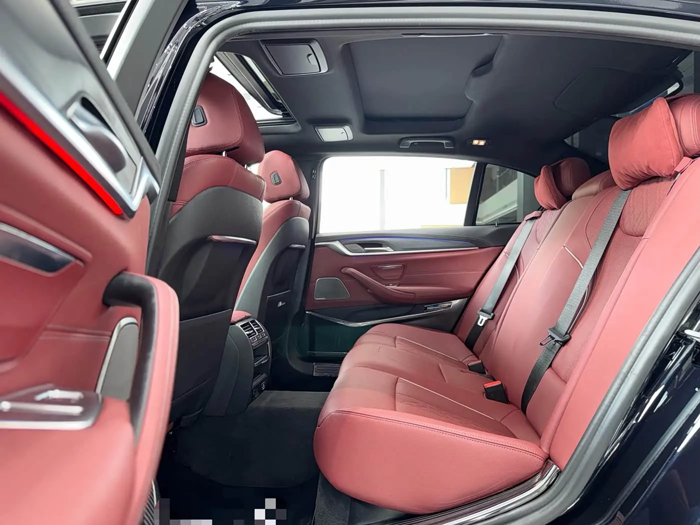 BMW 5 Series 2021 — Photo 7/10