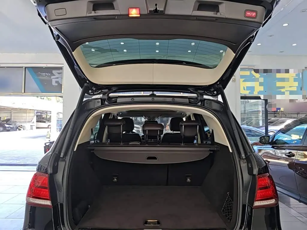 Mercedes-Benz GLE 2018 — Şəkil 19/20