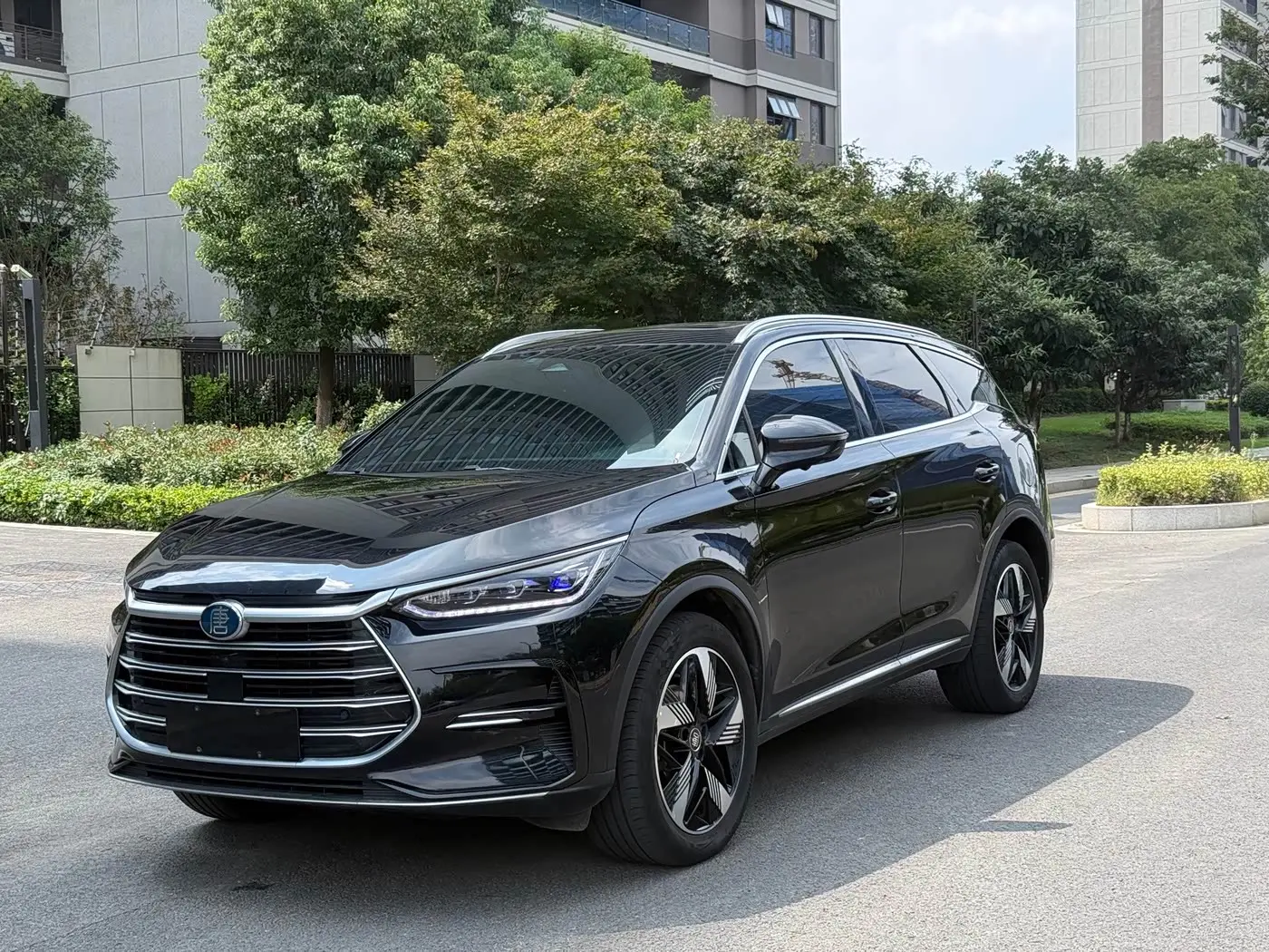 BYD Tang New Energy 2023 — Фото 1/15