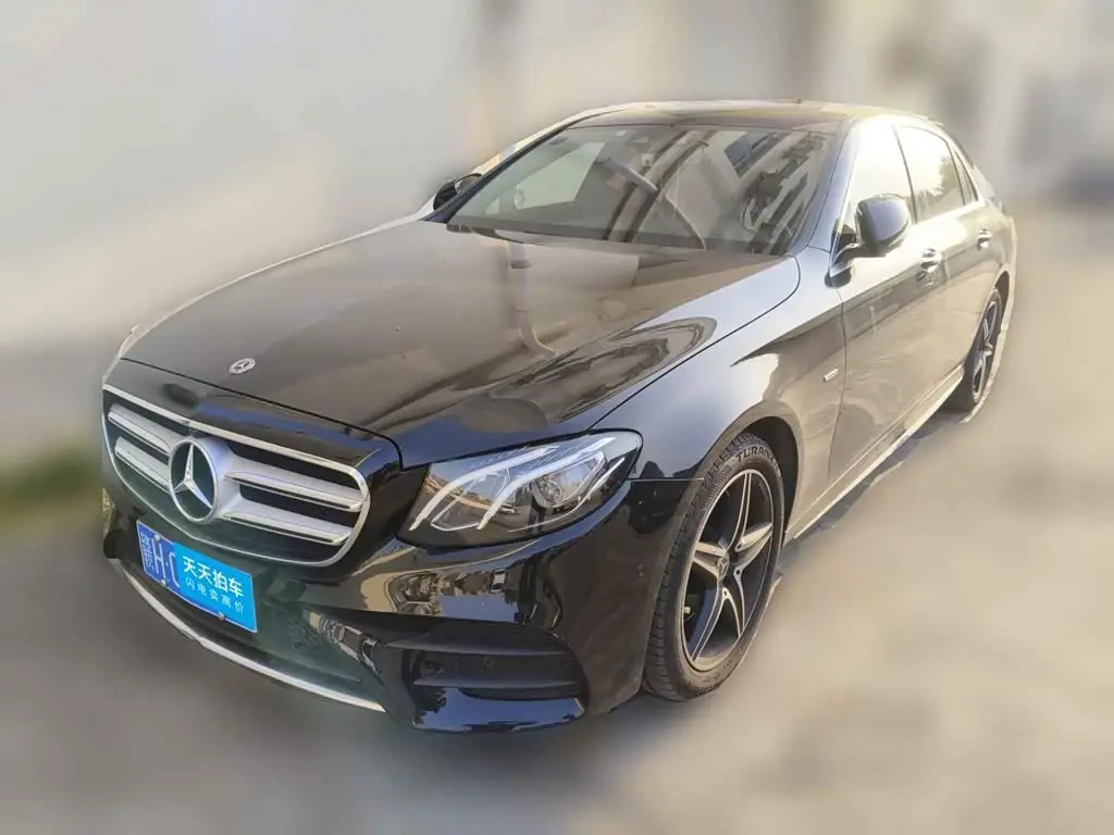 Mercedes-Benz E-Class 2020 — Фото 1/13