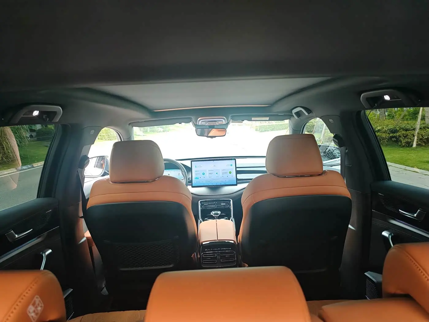BYD Tang New Energy 2023 — Photo 11/16
