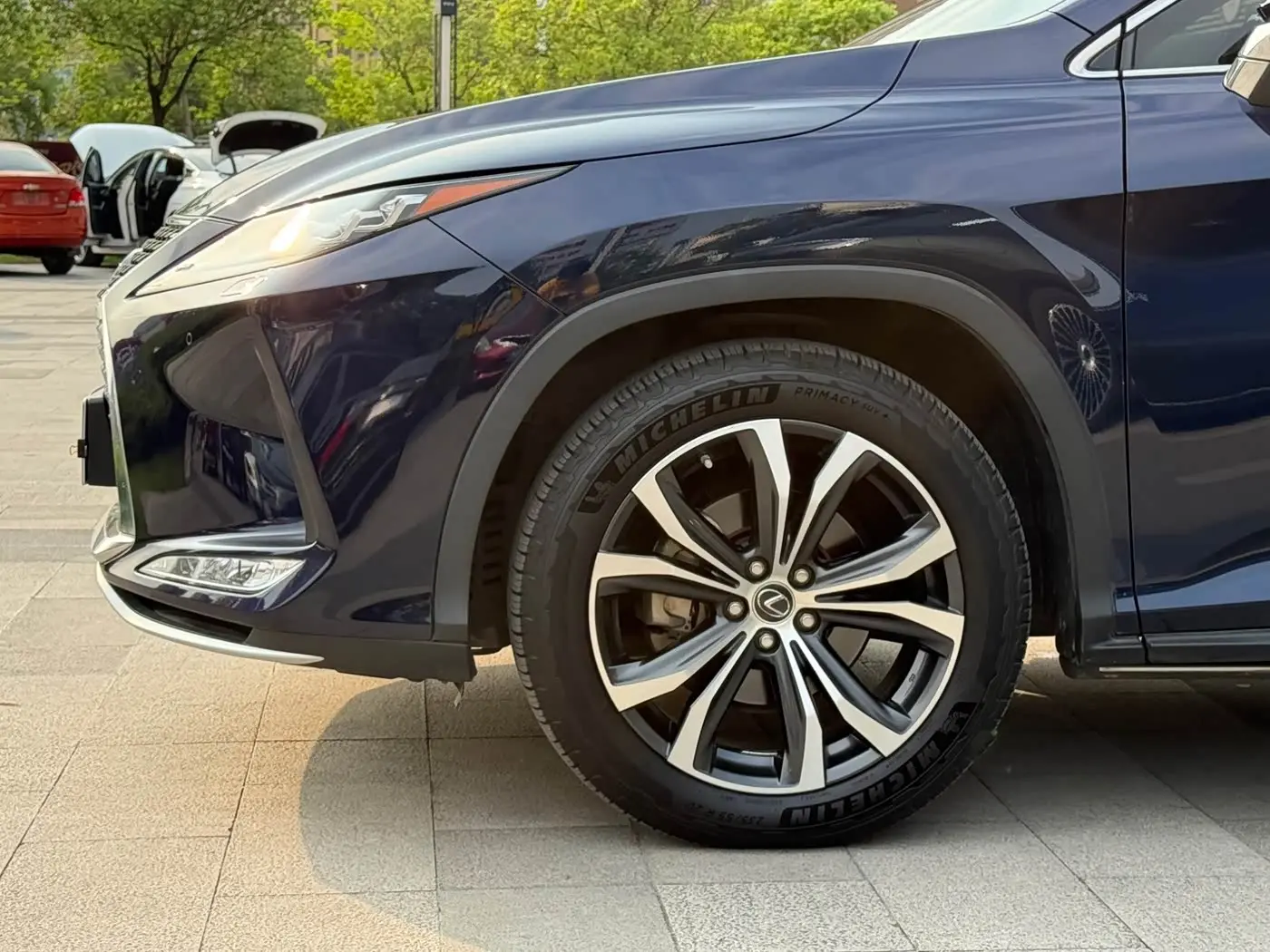 Lexus RX 2021 — Фото 8/20