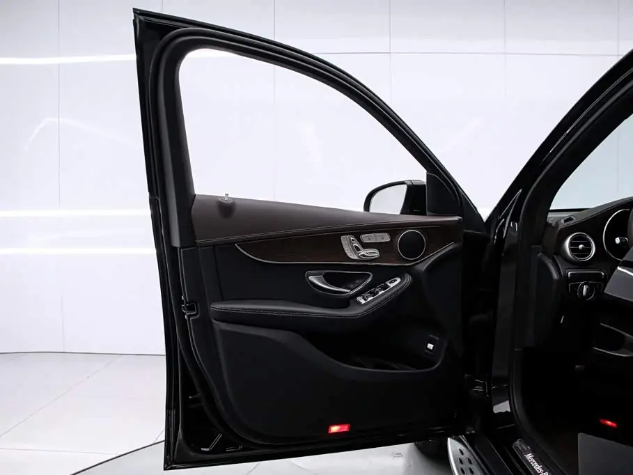 Mercedes-Benz GLC 2022 — Фото 13/20