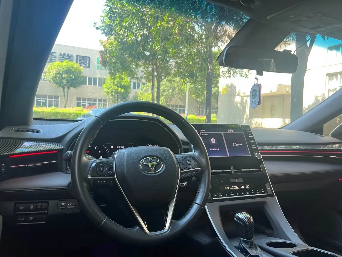 Toyota Avalon 2020 — Photo 9/9