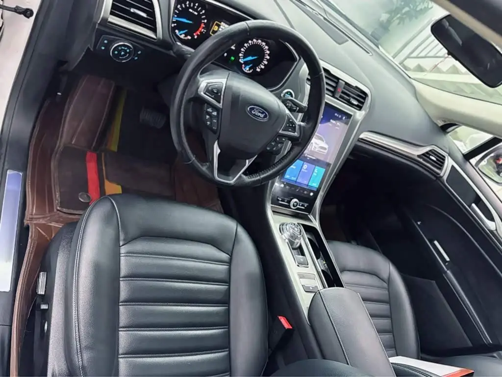 Ford Mondeo 2021 — Photo 17/20
