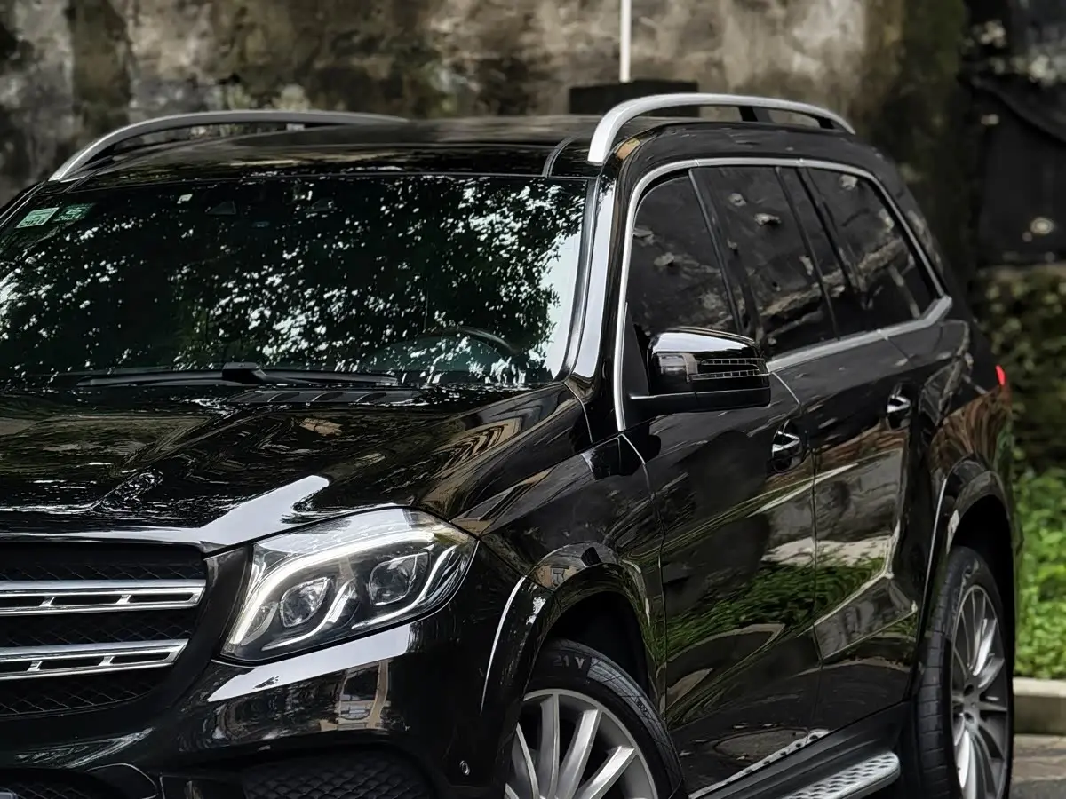 Mercedes-Benz GLS 2016 — Photo 16/16