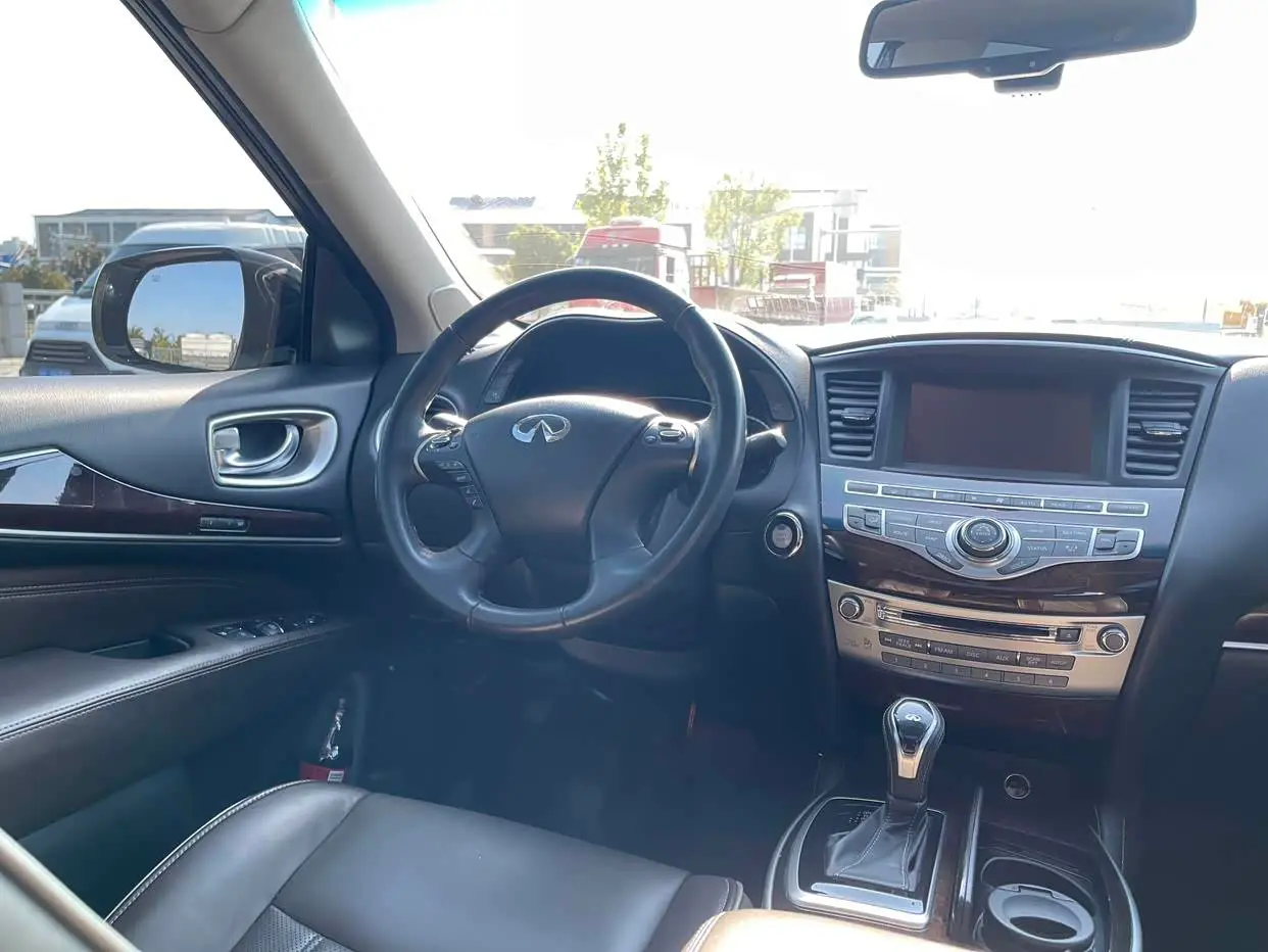 Infiniti QX60 2018 — Photo 14/20