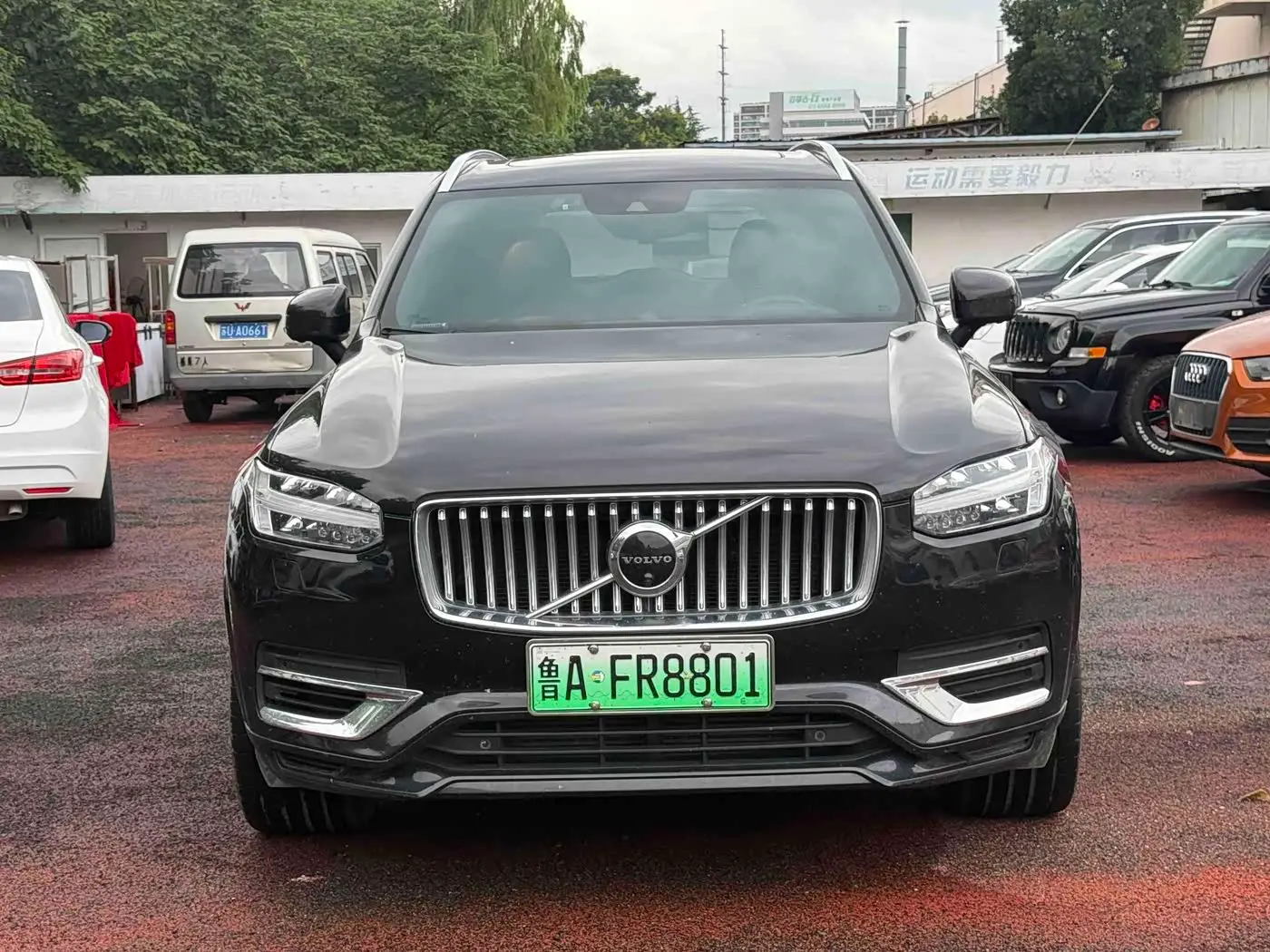 Volvo XC90 2021 — Фото 1/17