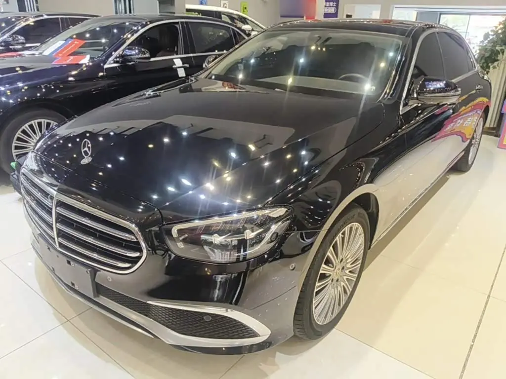 Mercedes-Benz E-Class 2023 — Фото 1/20