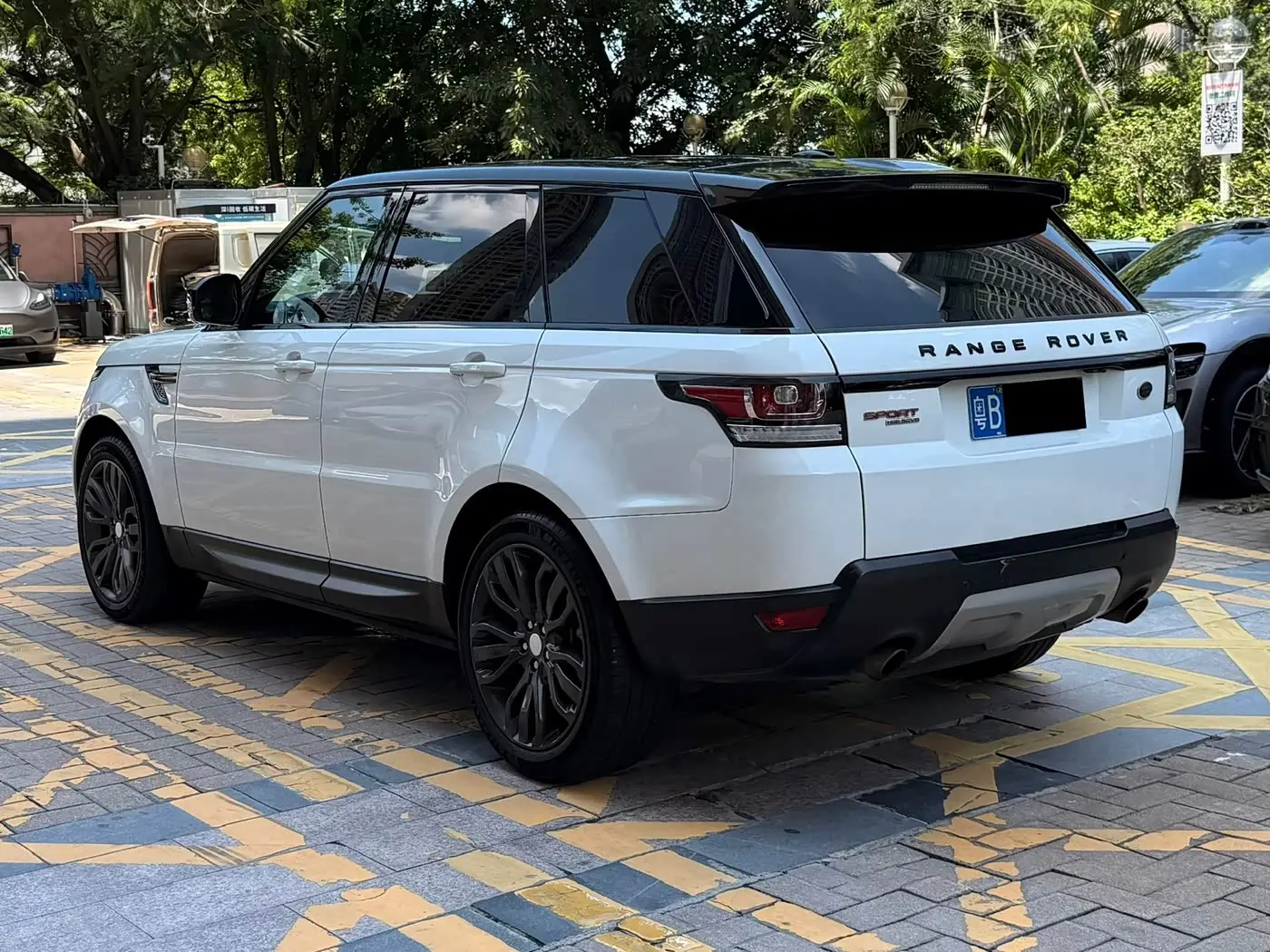Land Rover Range Rover Sport 2015 — Photo 9/20