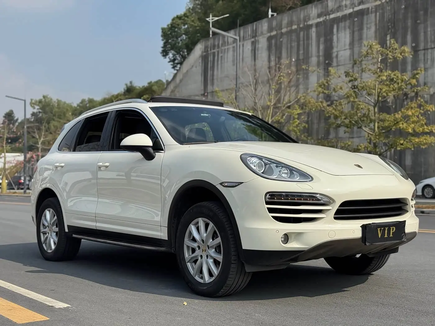 Porsche Cayenne 2012 — Photo 8/20