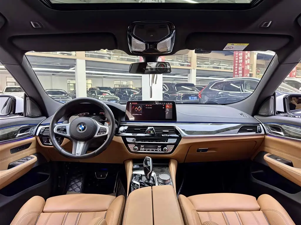 BMW 6 Series GT 2021 — Фото 11/17