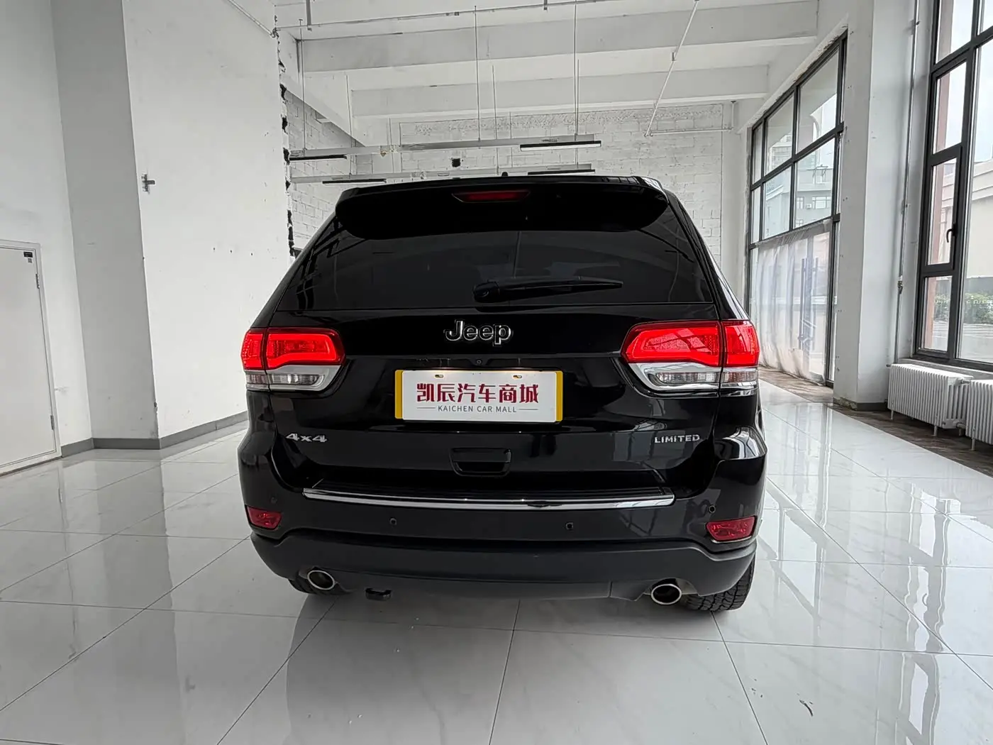 Jeep Grand Cherokee 2017 — Фото 6/10