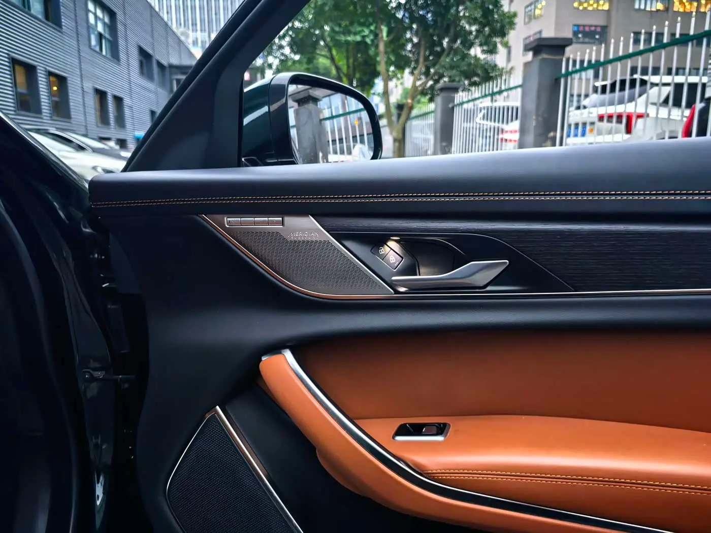 Jaguar XFL 2021 — Photo 12/15