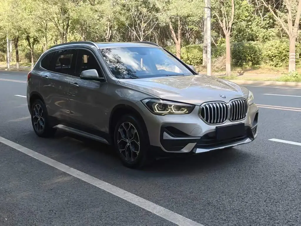 BMW X1 2019 — Photo 4/11