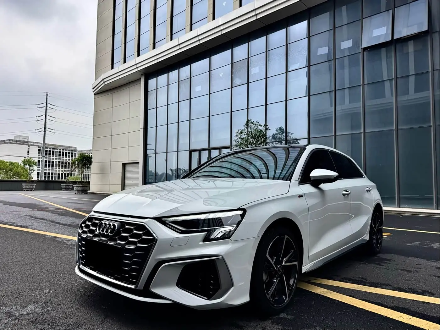 Audi A3 2023 — Photo 3/17