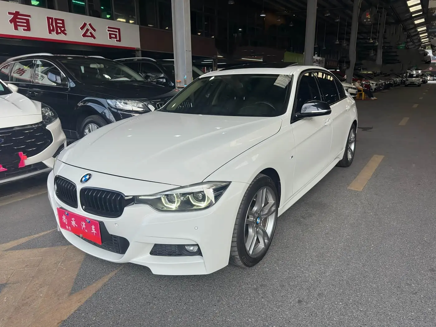 BMW 3 Series 2018 — Фото 1/18
