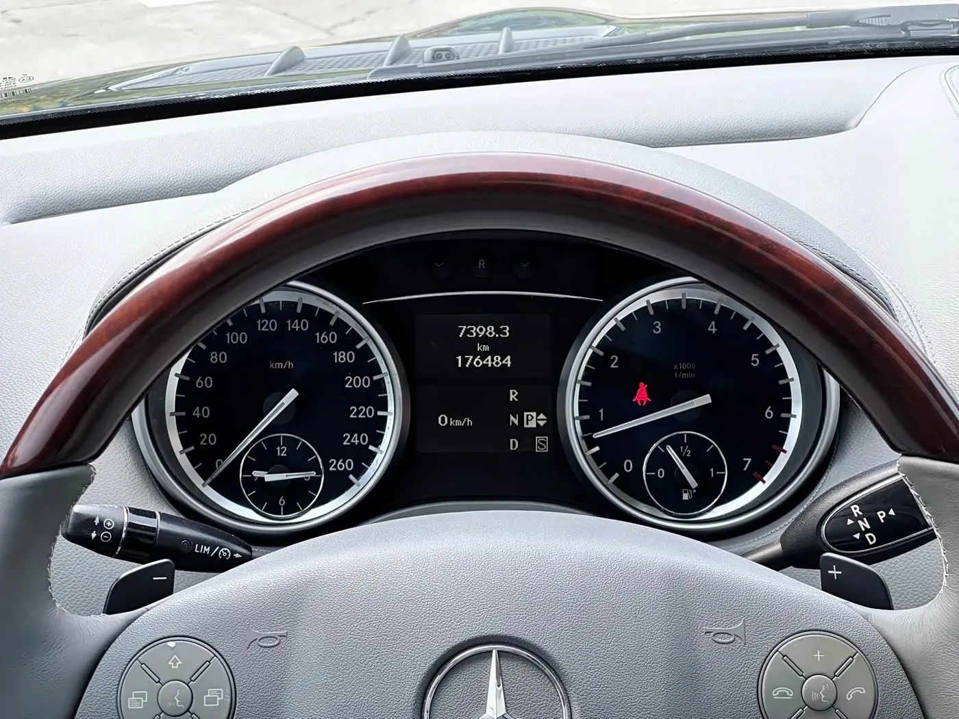 Mercedes-Benz GL-Class 2012 — Photo 13/20
