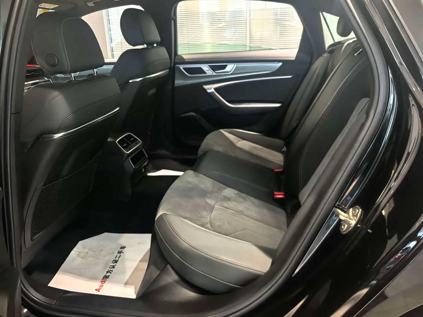 Audi A6L 2024 — Photo 6/13
