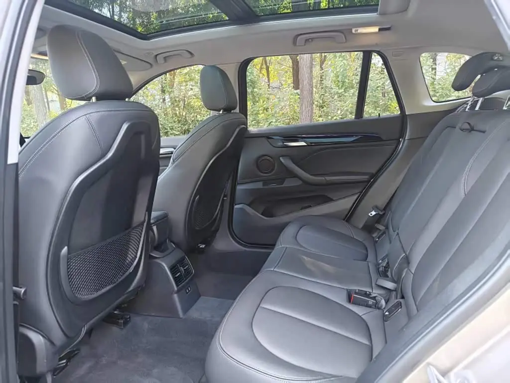 BMW X1 2019 — Photo 10/11