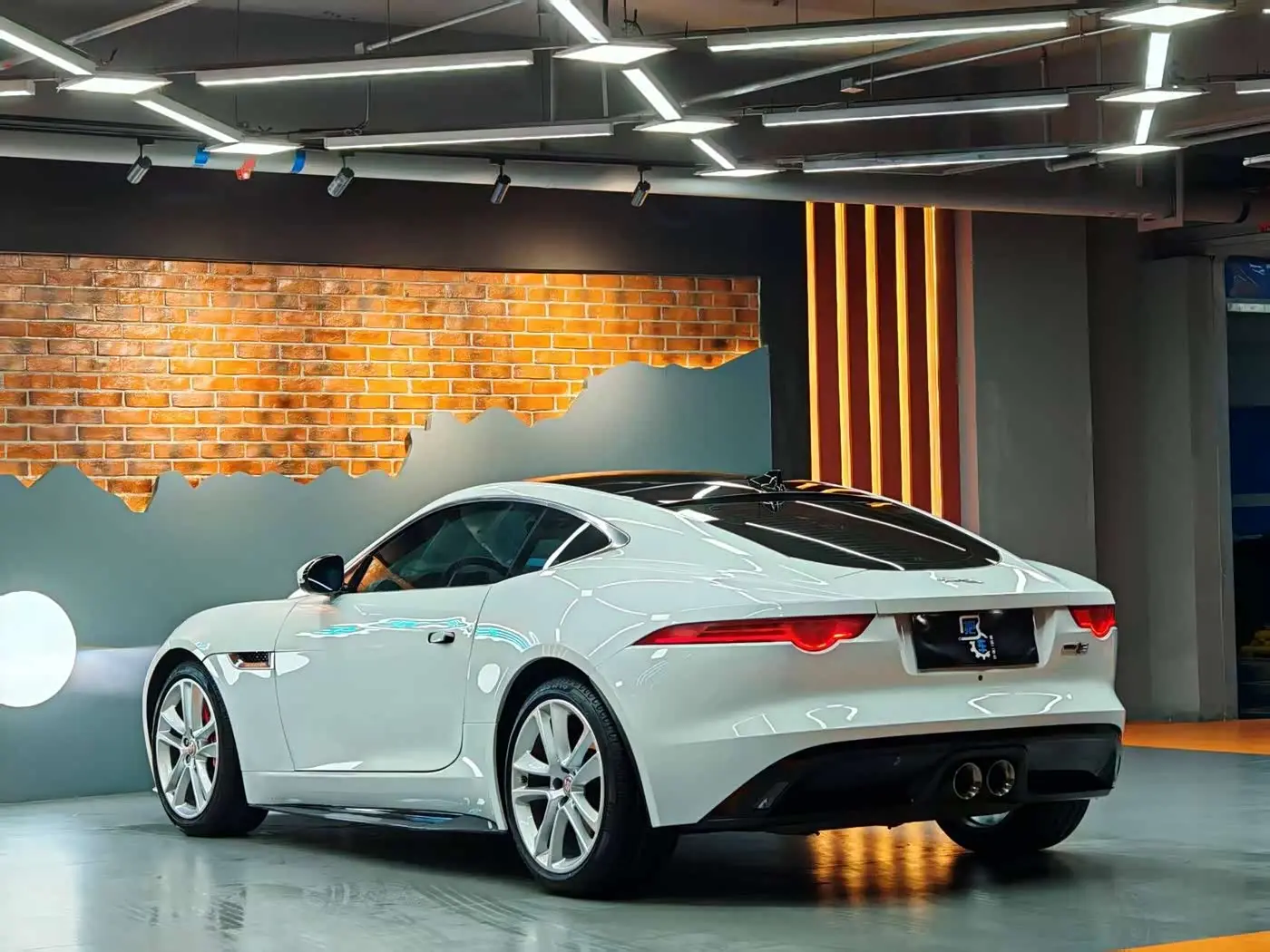 Jaguar F-TYPE 2015 — Photo 10/20