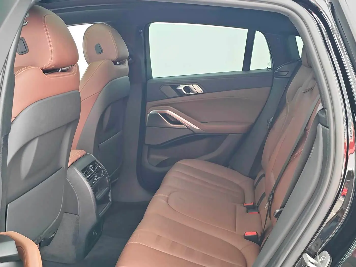 BMW X6 2023 — Photo 6/19