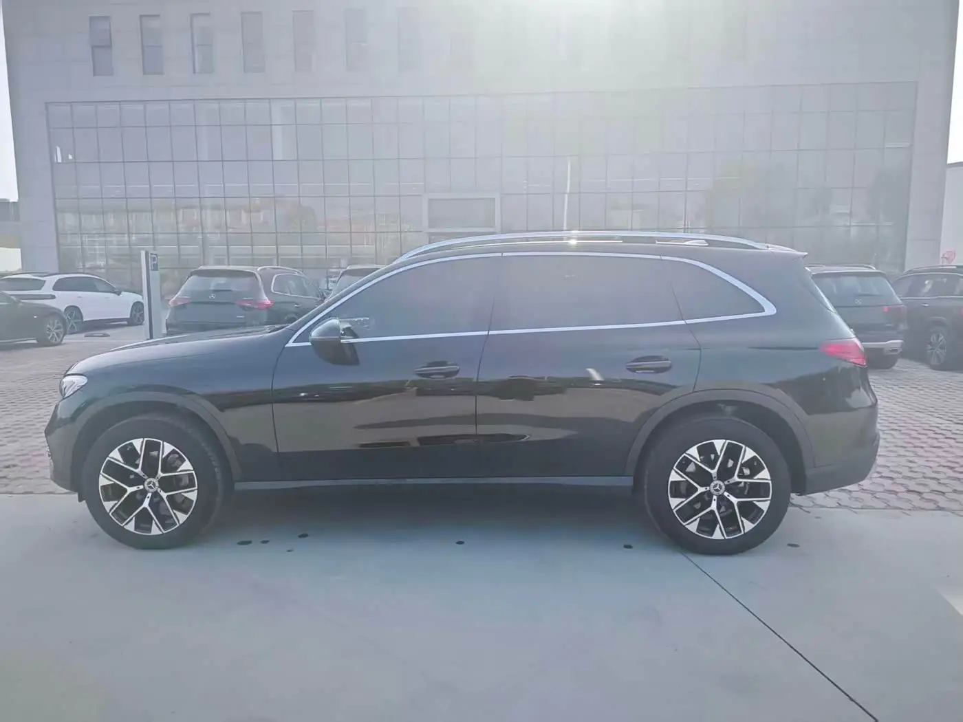 Mercedes-Benz GLC 2023 — ფოტო 3/9