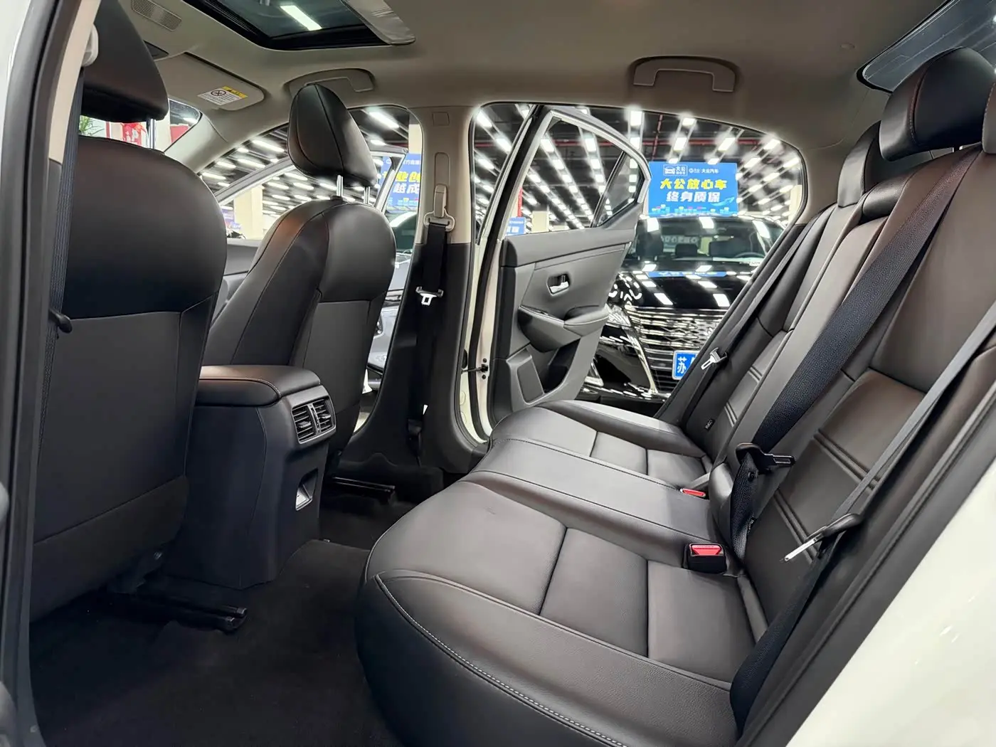 Nissan Sylphy 2023 — Photo 8/11