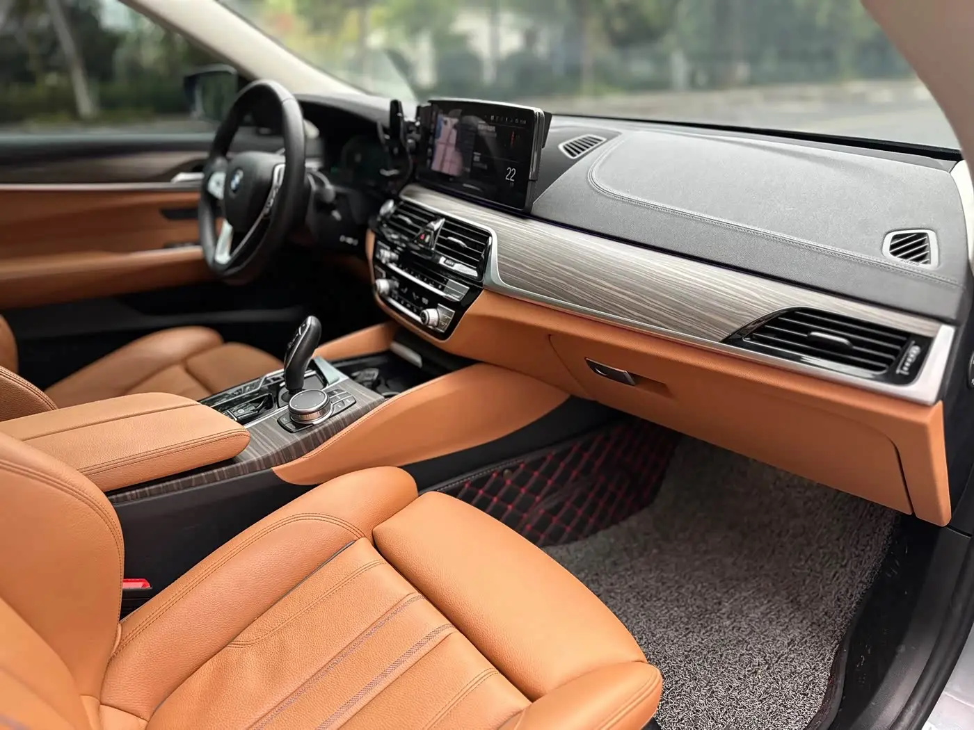 BMW 6 Series GT 2023 — Photo 12/20