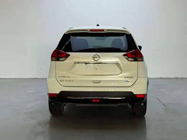 Nissan X-Trail 2020 — Фото 11/15