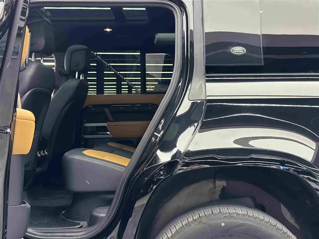 Land Rover Defender 2024 — Şəkil 9/17